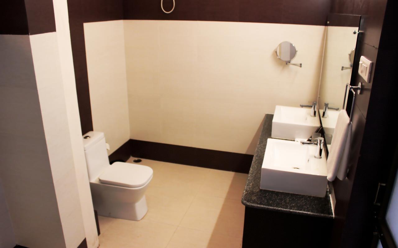 Hotel Grand Tizu Dimāpur Kültér fotó
